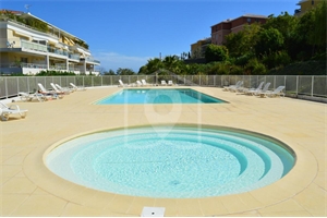 appartement à la vente -   06600  ANTIBES, surface 46 m2 vente appartement - APR668375